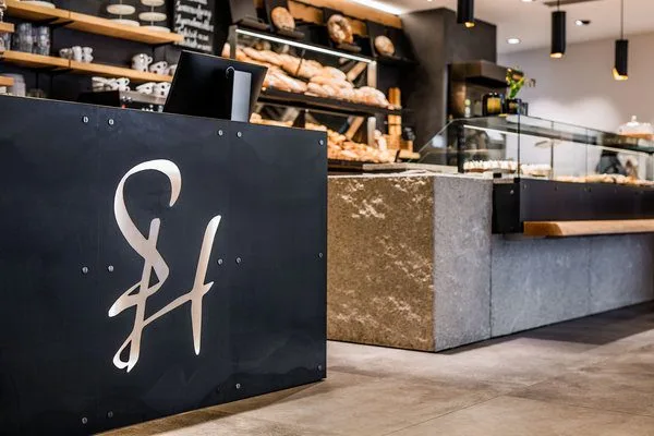 Hotelkonzept Rezeption Gastro Bäckerei Analyse Funktionskonzept Design