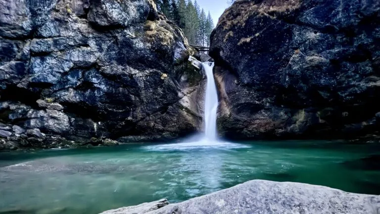 Wasserfall im Bayerischen Wald als authentisches ICC-Motiv für Gastgeber, Tourismus und Erlebnisräume